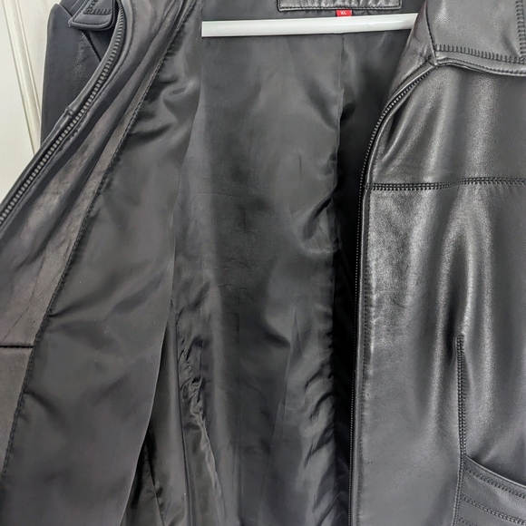 Anne Klein Black Leather Jacket with Classic Design - Picture 6 of 14
